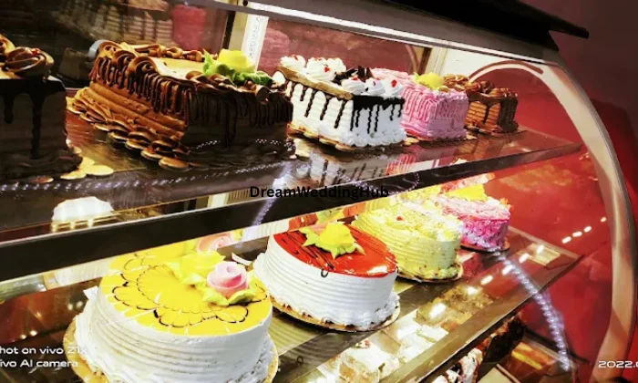 Full Moon The Cake Shop